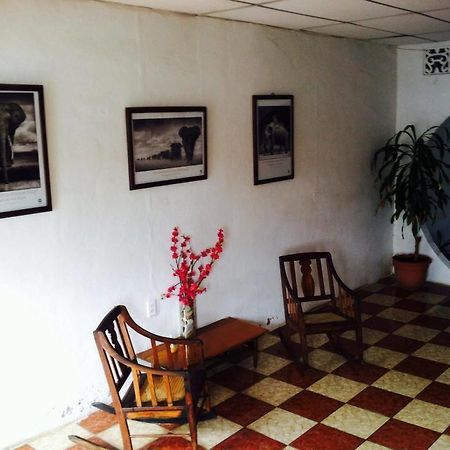 Casa Nica Leon Hostel 外观 照片